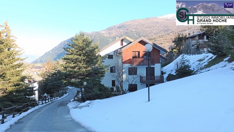 Esterno (9)