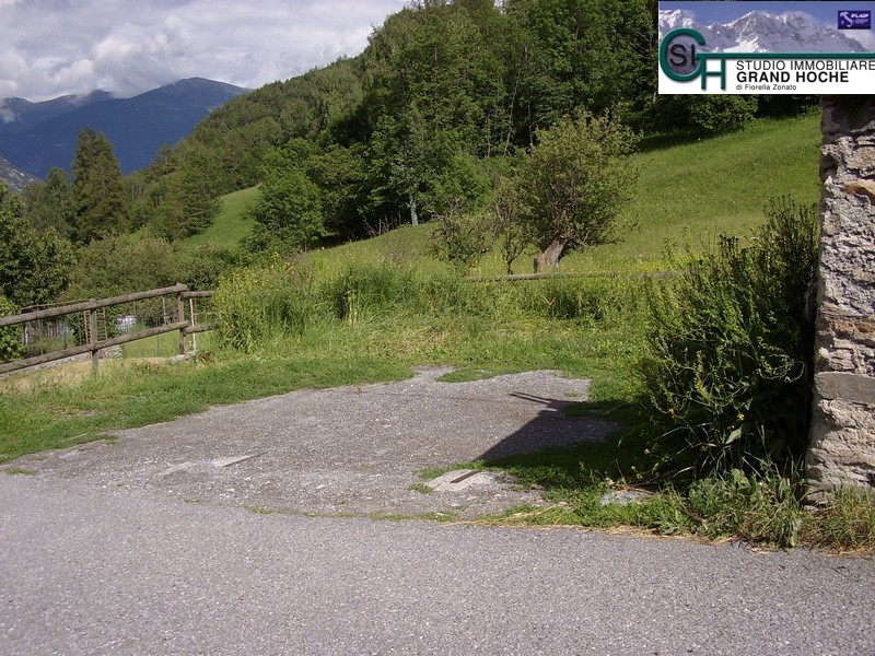 parcheggio esterno (2)