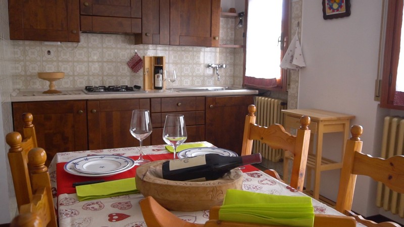 Alloggi.00_02_37_02.Still071