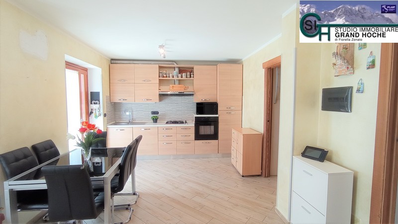 Soggiorno con cucina (6)