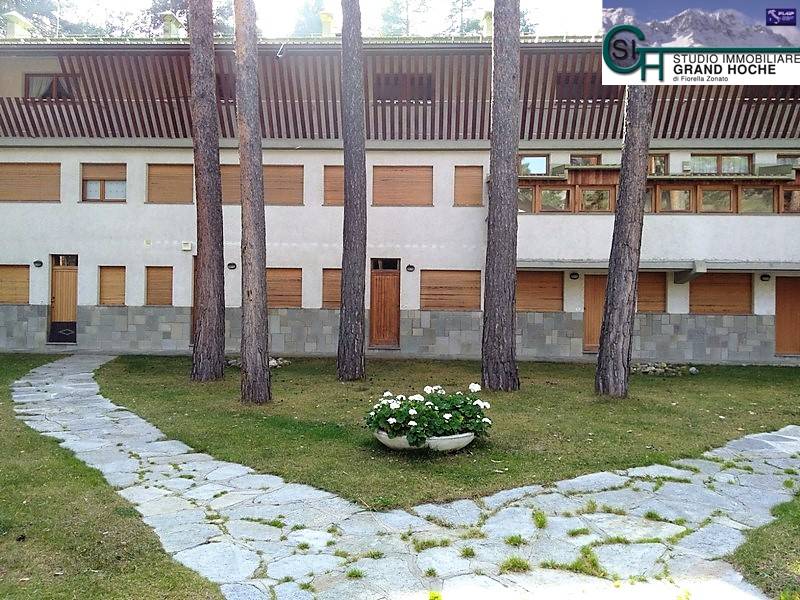 A42 – BEAULARD – AFFITTASI BILOCALE CON GIARDINO PRIVATO E CANTINA