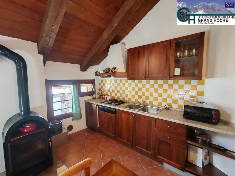 Soggiorno con cucina (2)