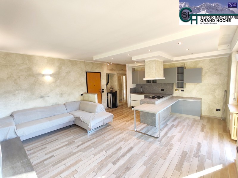 Soggiorno con cucina (1)