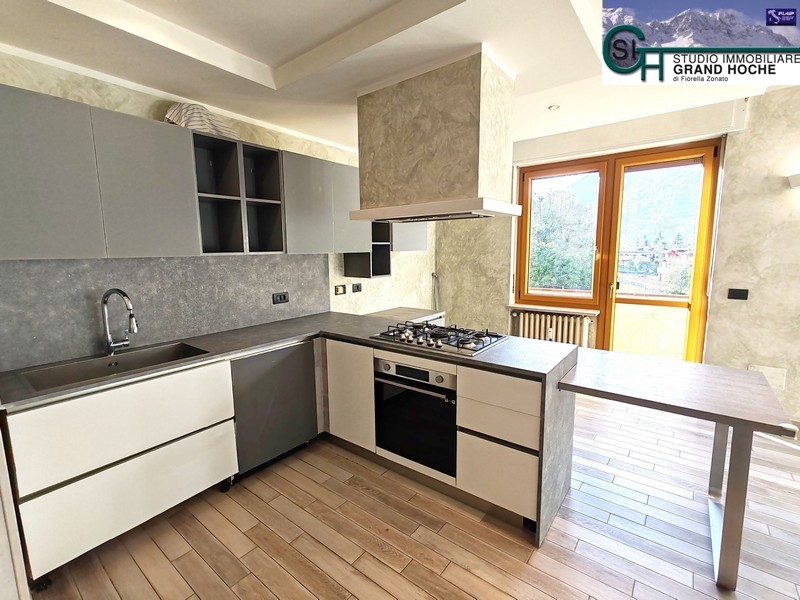 Soggiorno con cucina (6)