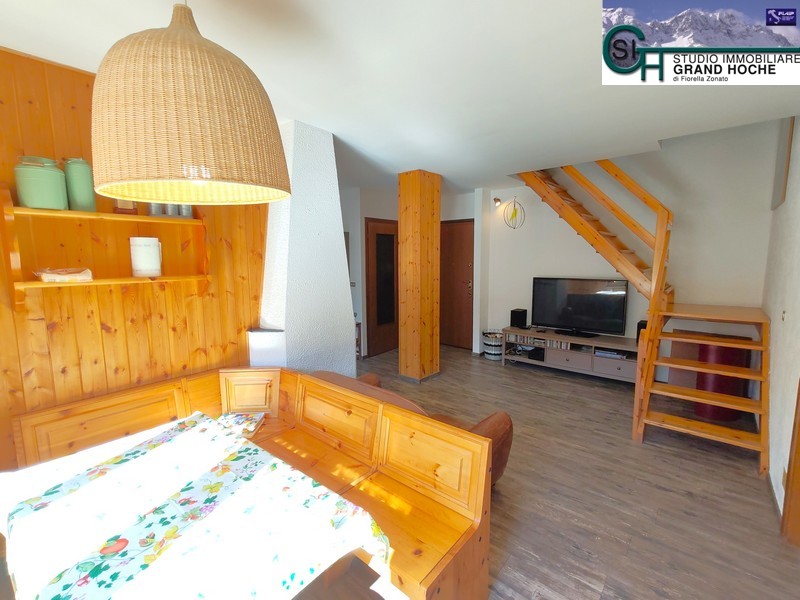 Soggiorno con cucina (7)