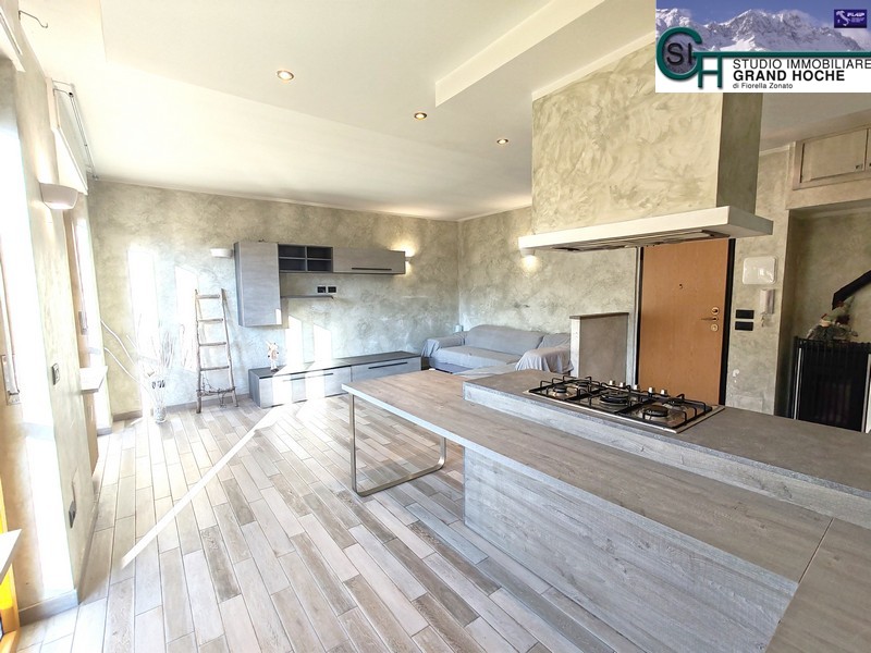 Soggiorno con cucina (9)