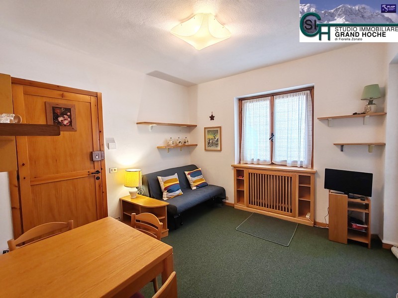 Soggiorno con cucina (1)