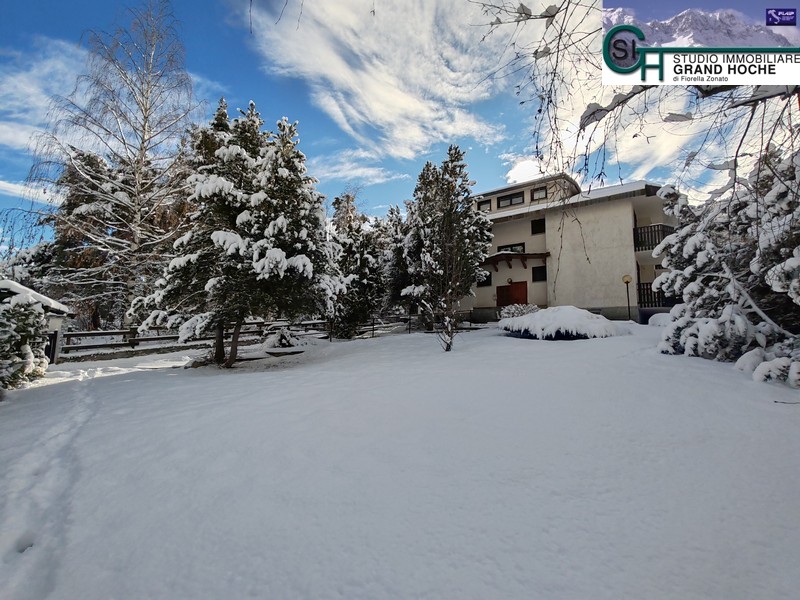 V5 – BEAULARD – VENDESI ALLOGGIO CON TERRAZZINO E OTTIMA ESPOSIZIONE SOLARE