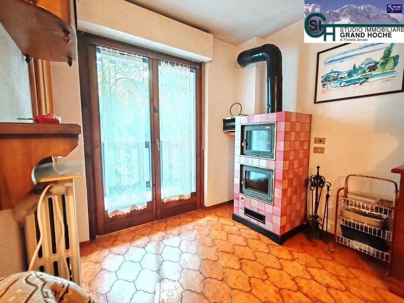 Soggiorno con cucina (3)