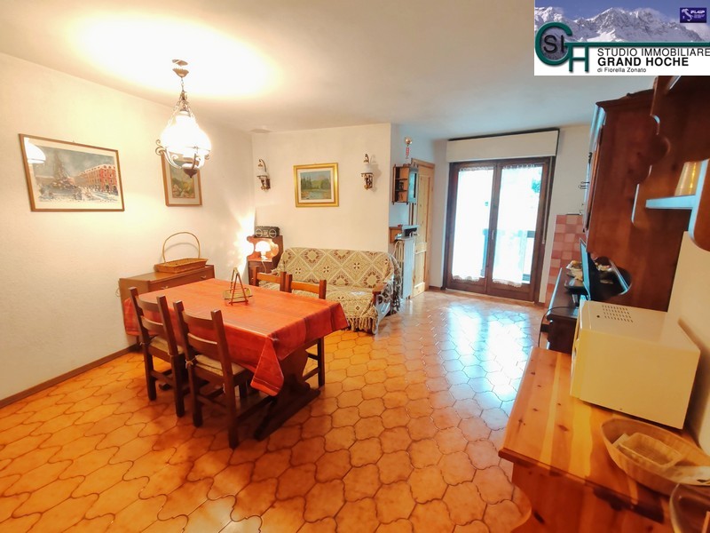 Soggiorno con cucina (5)