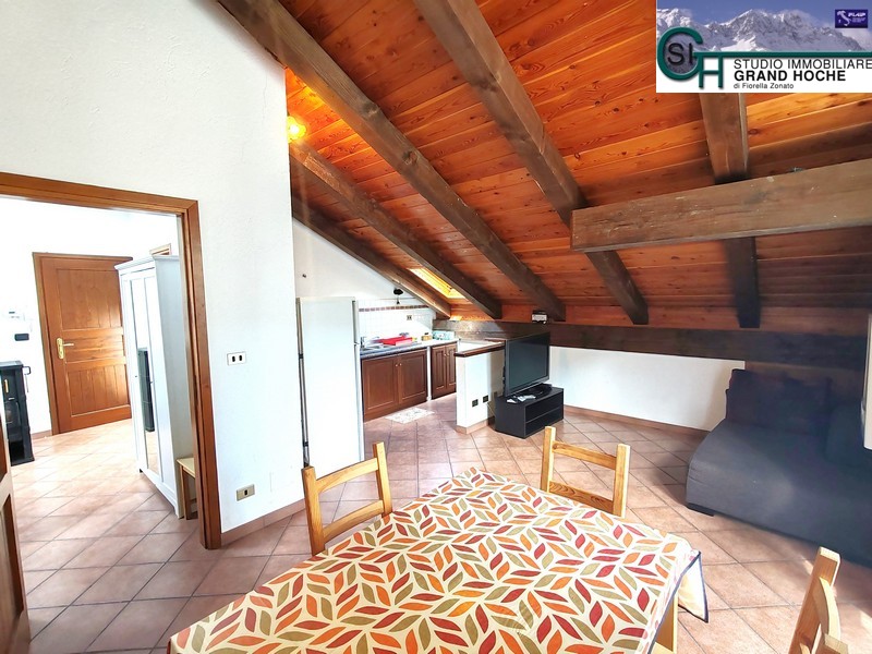 soggiorno con cucina (2)