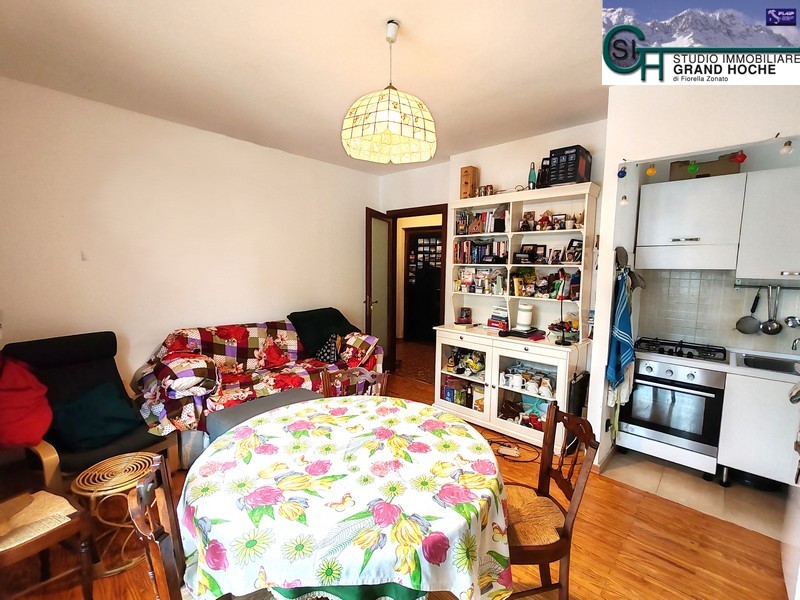 Soggiorno con cucina (2)