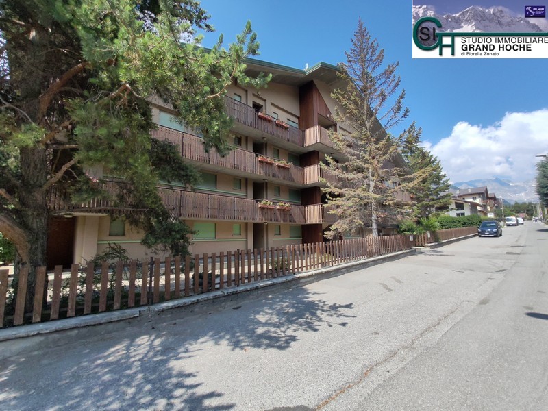 V14 – BEAULARD – VENDESI BILOCALE CON CAMINO, AMPIO BALCONE E GARAGE