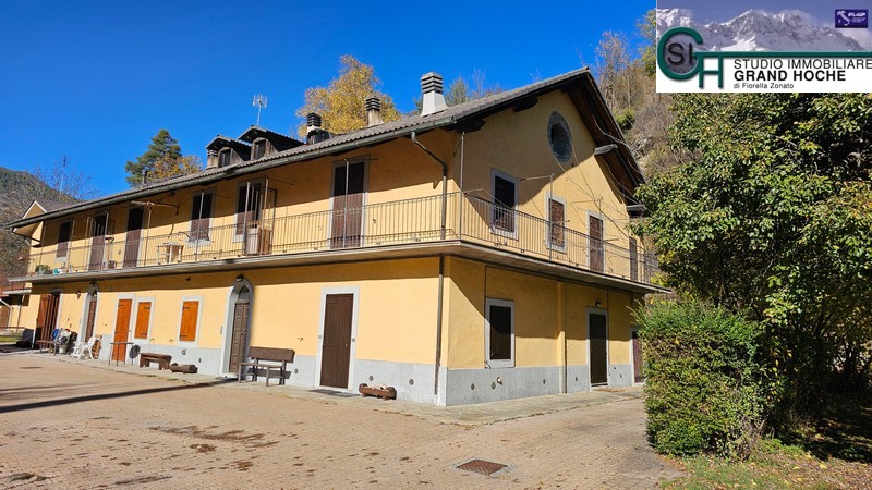 V1 – BEAULARD – VENDESI IMMOBILE PANORAMICO E SOLEGGIATO IN RESIDENZA “CHARLINE”