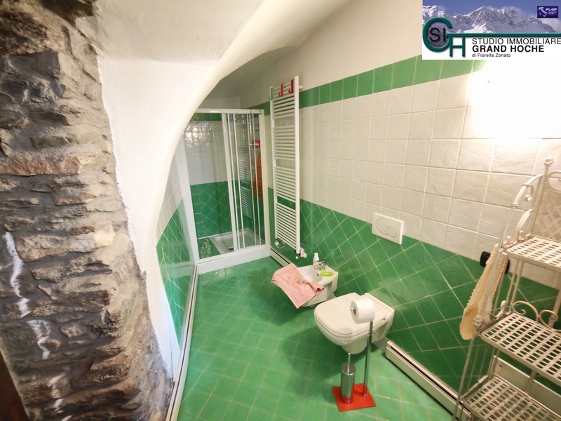 Bagno inferiore (2) Bagno inferiore (2)