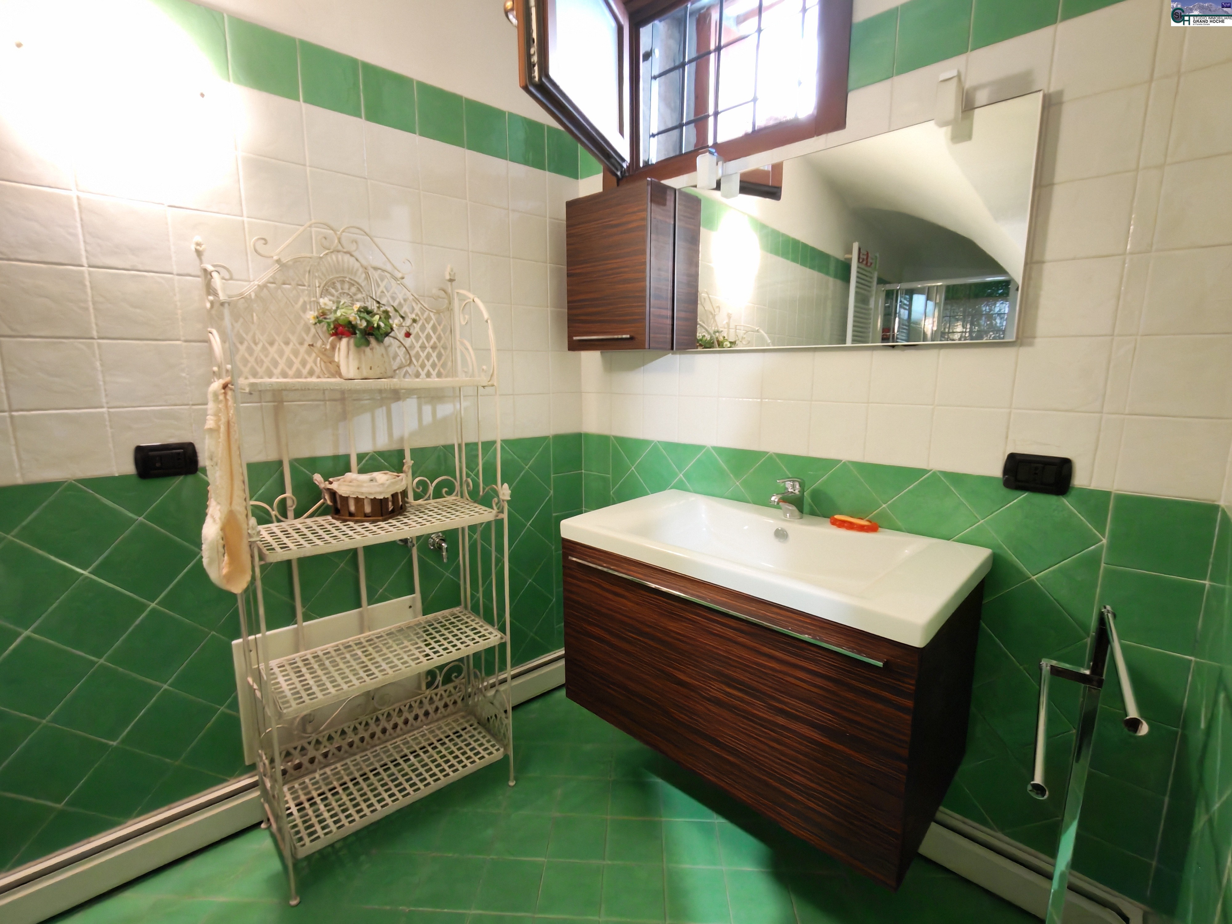 Bagno inferiore (4) Bagno inferiore (4)