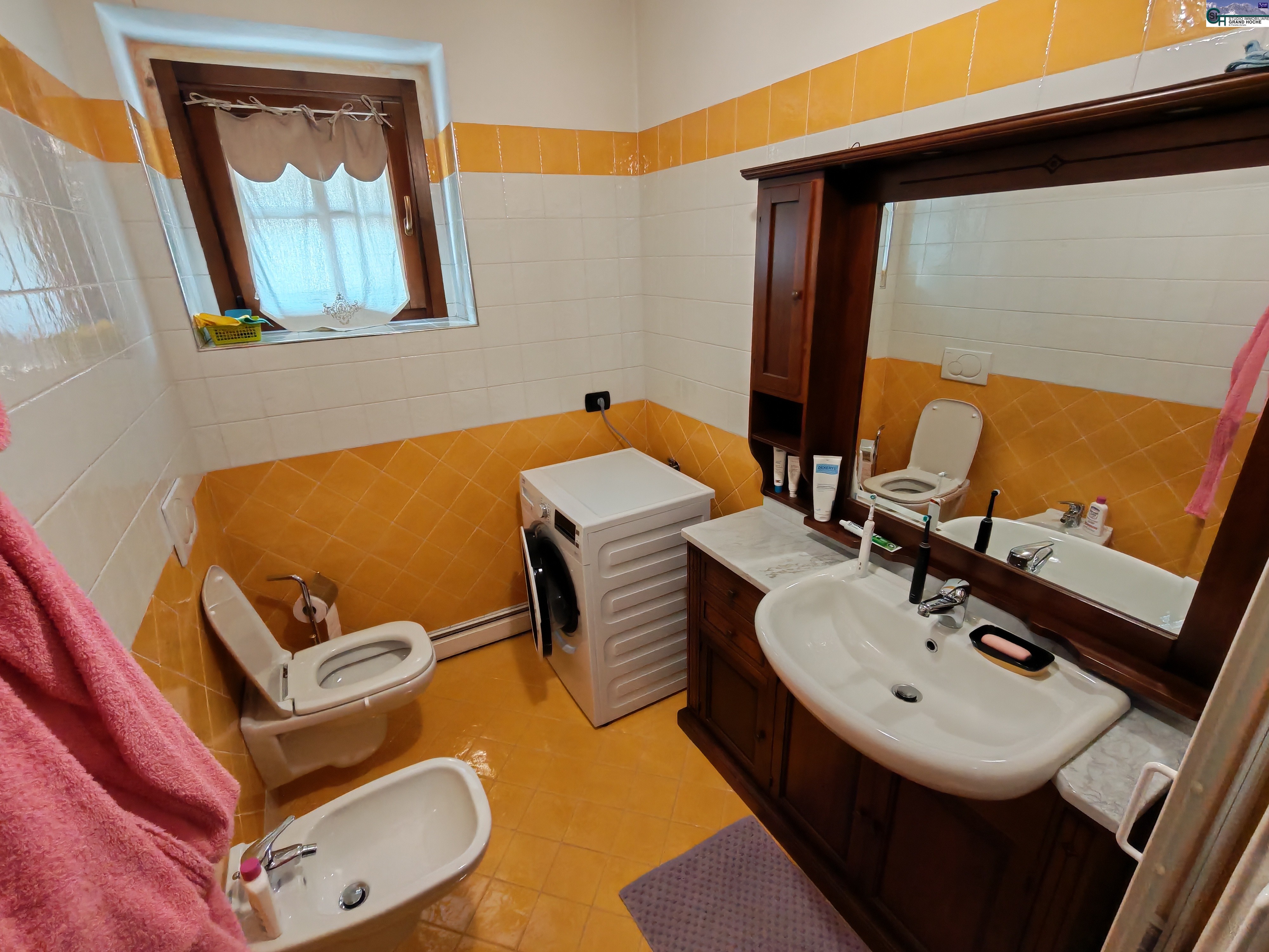 Bagno superiore (1) Bagno superiore (1)