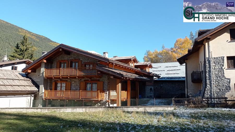 Facciata (3) Facciata (3)
