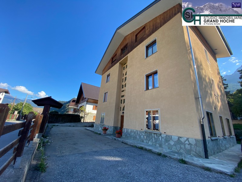 A19 – BEAULARD – AFFITTASI STAGIONE INVERNALE TRILOCALE SOLEGGIATO E PANORAMICO
